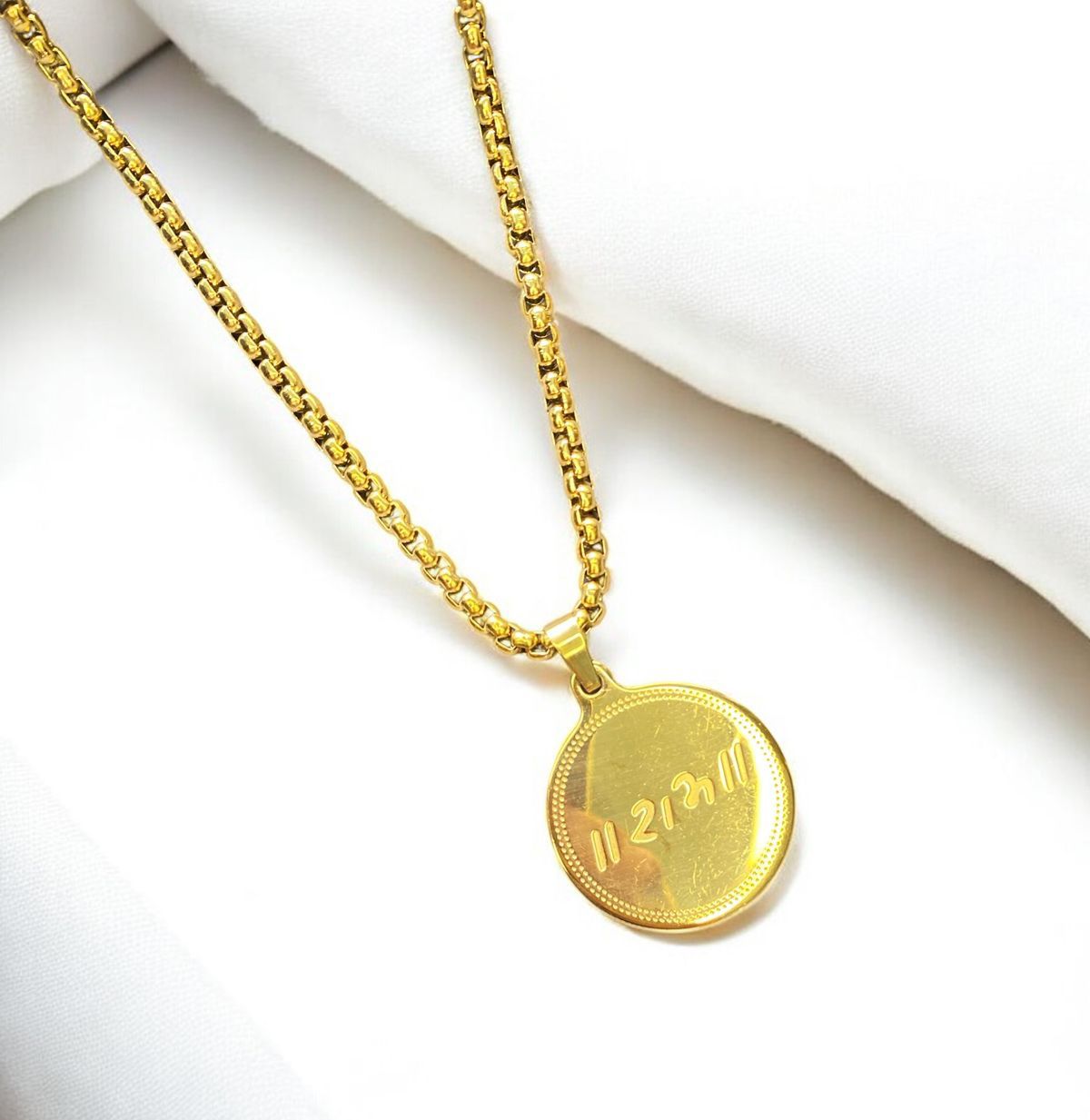 Ram Pendant Gold Necklace Chain For Men (24 Inch)