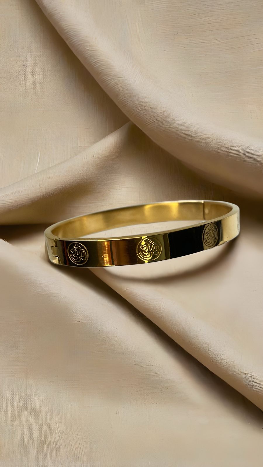 Stunning Om Engraved Men's Gold Bracelet