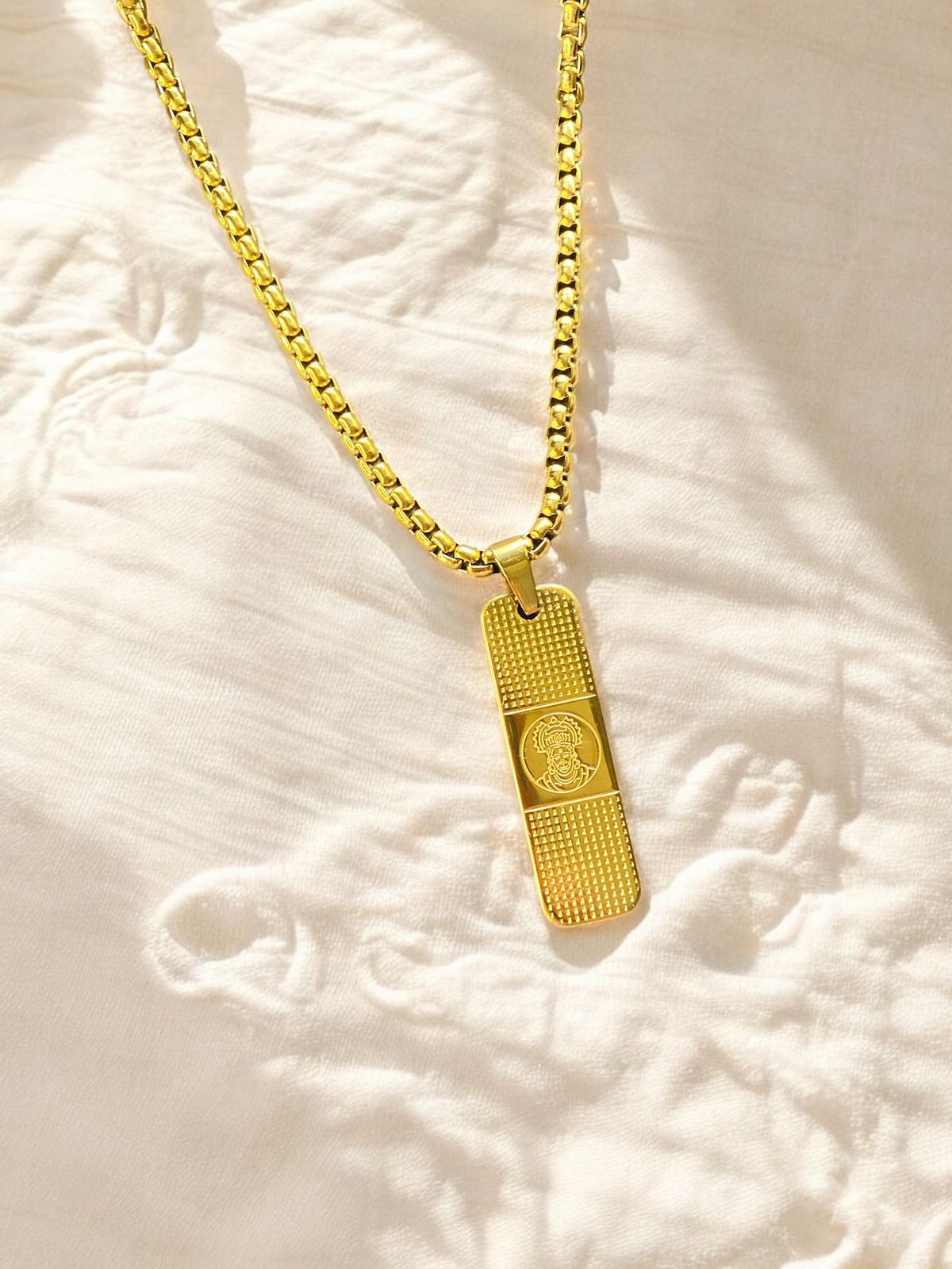 Hanuman Pendant With Dotted Pattern Gold Chain For Men (24 Inch)
