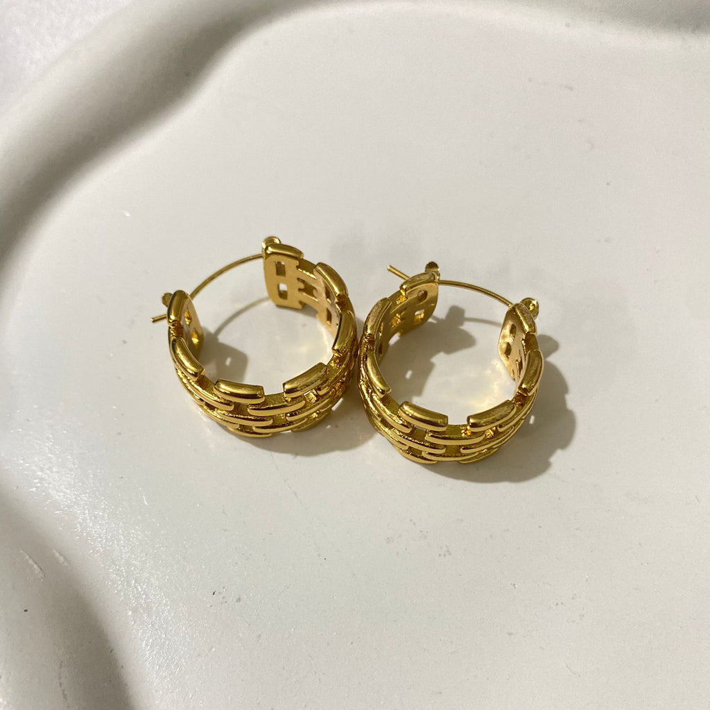 Golden Muse Chain-Link Hoops