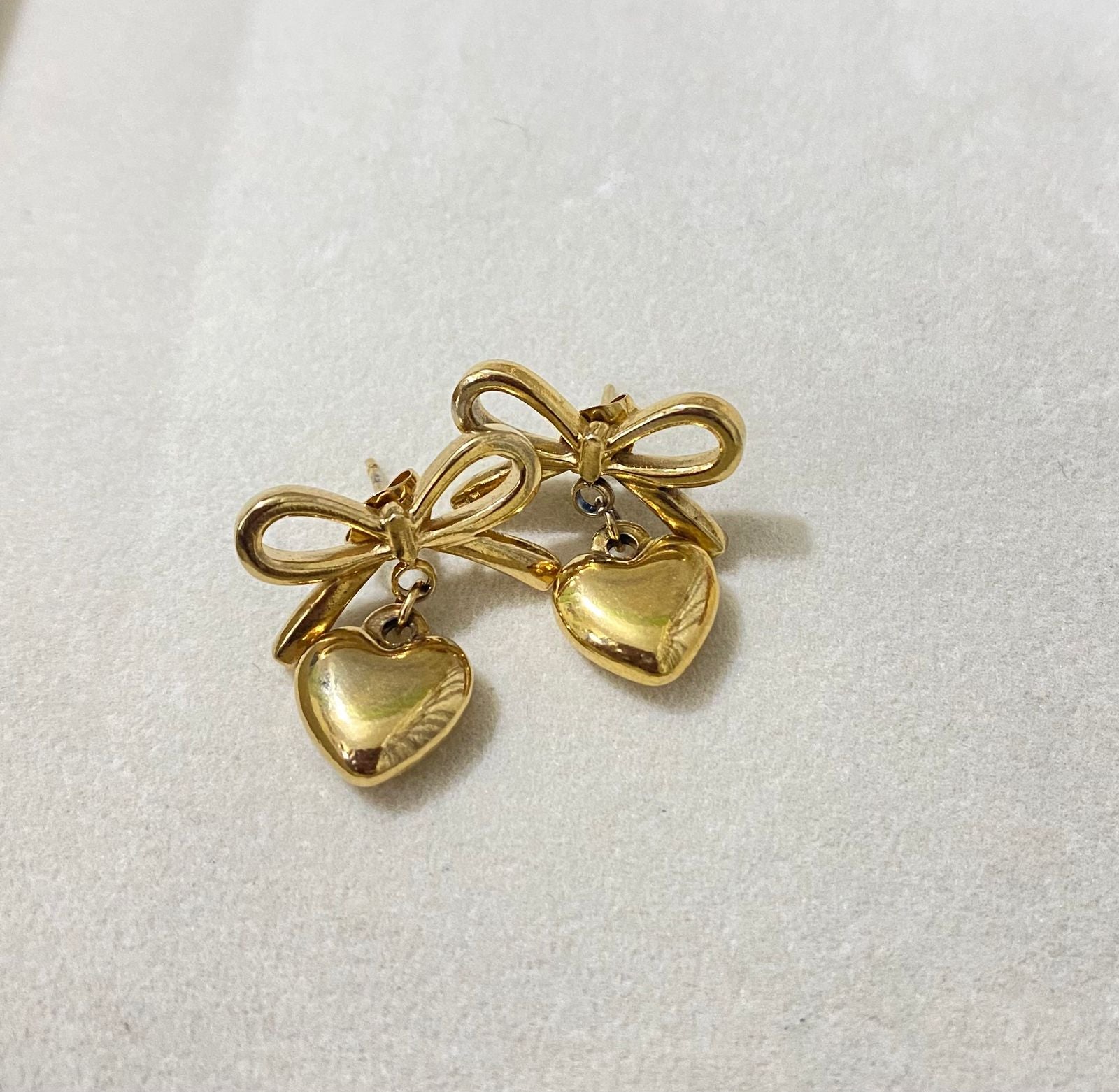 Golden Muse Bow Heart Earrings